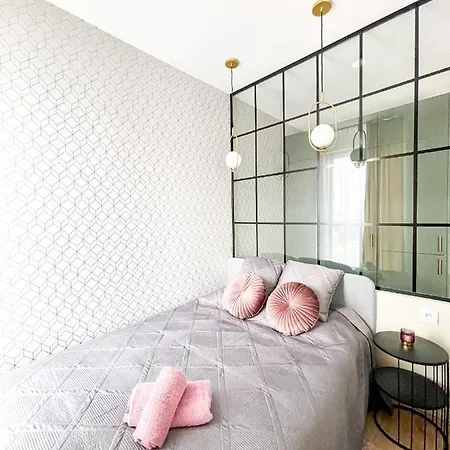 アパート Superapart Omulewska - Parking, Wi-fi ワルシャワ