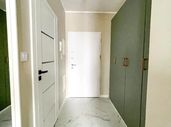 Superapart Omulewska - Parking, Wi-fi * Varsó